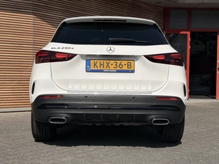 Mercedes-Benz GLA 250 e Business Solution AMG / 15