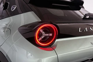 Lancia Ypsilon 1.2 Turbo Hybrid LX / 19