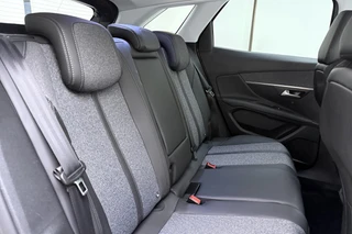 Peugeot 3008 1.6 e-THP Allure Automaat | Trekhaak | Electrische achterklep | Keyless | Lichtmetalen velgen | Dakdragers | Camera / 11