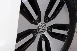 Volkswagen e-Golf 116 PK | SOH 83,6% | NAVI | STOELVERWARMING | / 12