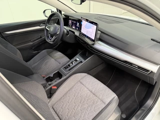 Volkswagen Golf Variant 1.5 eTSI 150pk DSG Style Pano dak / 12