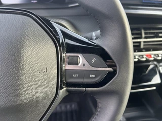 Peugeot 2008 1.2 Turbo 100 PK Allure | Nieuwste Model | Navigatie via Telefoon | LED Verlichting | Cruise Control | Hoge Zitpositie | Parkeersensoren | DAB | Digitaal Dashboard | Half Lederen stoelen | Lichtmetalen Velgen 17 inch | / 32