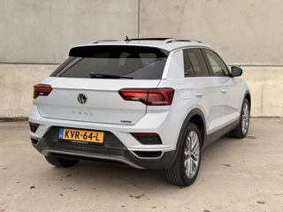 Volkswagen T-Roc 2.0 TSI 4Motion Sport DSG Pano Trekh Virtual Camera DCC / 8