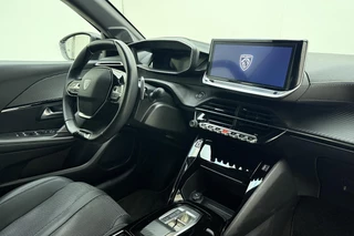 Peugeot 208 1.2 Hybrid 145 e-DCS6 GT | 17 Inch | Automaat | Achteruitrijcamera | Apple carplay | Voorstoelen verwarmd | / 16