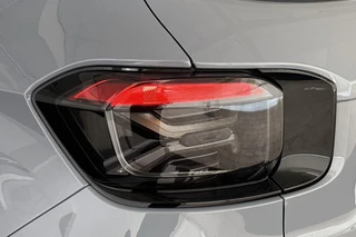 Jeep Avenger 1.2 e-Hybrid Altitude Achteruitrijcamera Apple CarPlay 17" / 19