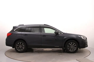 Subaru Outback 2.5i Comfort Trekhaak | Adaptive Cruise Control | Camera | CarPlay | Stoelverwarming / 7