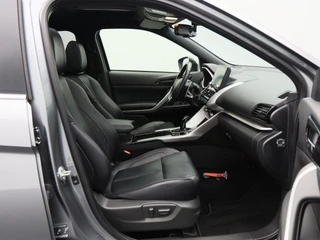 Mitsubishi Eclipse Cross 2.4 PHEV Prestige | Stoelverwarming | Camera | Panoramadak | Climatronic | Navigatie | CarPlay | 19 inch | 86.363 Km !! / 42