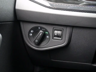 Volkswagen Taigo 1.0 TSI Life Edition Private Lease 499 pm | Carplay navi / 18