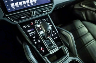 Porsche Cayenne Coupé 3.0 E-Hybrid|ACC|GTS-stoel|Chrono|Pano / 60