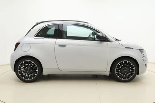 Fiat 500 1.0 Hybrid La Prima Cabrio | DEMO | Lederen bekleding | Camera | 8 Jaar speciale garantie | Parkeersensoren | Climate control / 10