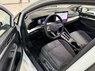Volkswagen Golf Variant 1.5 eTSI 150pk DSG Style Pano dak / 6