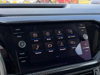 Volkswagen T-Cross 1.0 TSI Style * Virtual Cockpit * Stoelverwarming * Carplay / 25