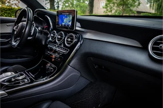 Mercedes-Benz GLC Coupé 250 4MATIC AMG Line  Burmester 20" Distronic Night / 13