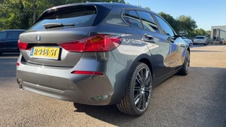 BMW 1 Serie 118i Executive / 8