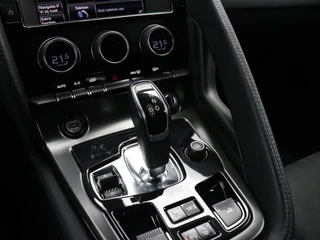 Jaguar F-TYPE 3.0 V6 Convertible / 27