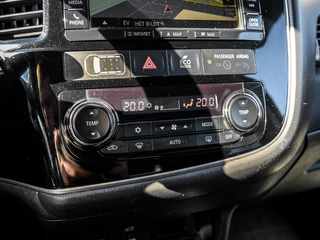 Mitsubishi Outlander 2.0 PHEV instyle | Leder | Xenon | 360 camera | Keyless | Stoelverwarming | PDC v+a / 11
