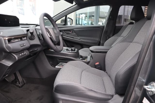 Toyota bZ4X Touring Dynamic 75 kWh NIEUW & DIRECT LEVERBAAR! BLIND-SPOT PARK-SENSOREN STOEL/STUURVERW APPLE/ANDROID 18" LM-VELGEN / 19