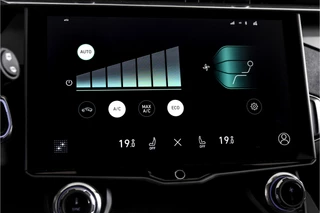 Lynk & Co 01 1.5 PHEV 261PK MY22  | Afn. Trekhaak | 360 Camera | S/K-panodak | Adapt. Cruise | Memory | Elek. klep | LM 20" | 3046 / 22