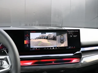 BMW 5-serie Touring 550e xDrive M-SPORT PRO | LEDER | PANO-DAK | HEAD-UP | LEDER | BOWERS & WILKINS | TRAVEL-PAKKET | SURROUND PAKKET | INNOVATIE-PAKKET | ( NWPRIJS 105.000,- ) | SOH 97.4% | / 12