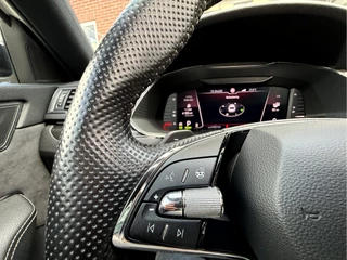 Škoda Superb Combi 1.4 TSI iV Sportline Business  Panoramadak, Trekhaak / 14