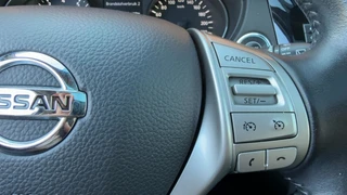 Nissan QASHQAI 1.2 N-Connecta Panoramadak Nieuwe Banden Trekhaak / 18