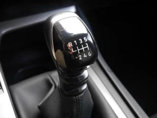 Peugeot 308 1.2 PureTech Allure | 130PK | Navigatie | Climate control | Lichtmetalen velgen | Achteruitrijcamera | Keyless entry en start | Parkeersensoren v+a / 35