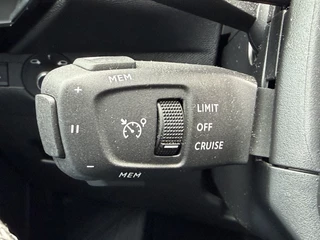 DS DS 7 Crossback 180pk So Chic (Elektrisch Schuifdak - Trekhaak - Focal Electra - Stoelverwarming - 20"- Camera - LED - Navigatie - Draadloos laden) / 29