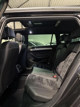 Volkswagen Passat 1.6 TDI R-line Pano Virtual Trekhaak NAP / 36