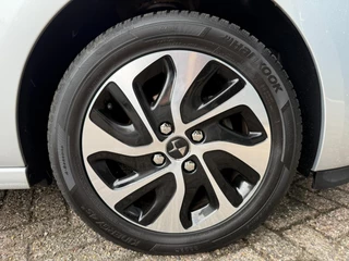 DS DS 3 PT82 Chic Trekhaak | Distributieriem vervangen | Cruise Control | Airco | 4 Seizoenen banden / 16
