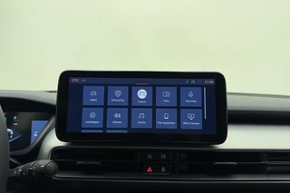 Jeep Avenger 1.2 e-Hybrid Summit Automaat | JBL Soundsystem | Navigatie | Elektrische achterklep | Keylee | Climate control | Camera | Draadloze telefoonlader / 28