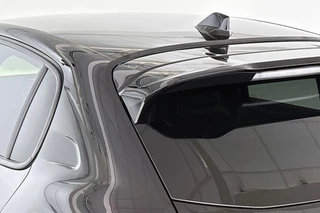 Peugeot 208 1.2 Hybrid 110 e-DCS6 Allure Apple CarPlay Climate Control Parkeersensoren / 33