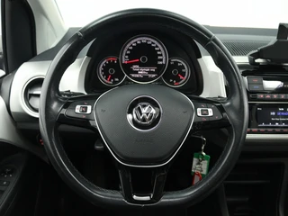 Volkswagen up! 1.0 BMT high-up! Panoramadak | Stoelverwarming | Climate control / 24