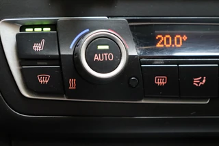 BMW 3 Serie Gran Turismo 335i xDrive High Executive M Sport Pakket Automaat  / Navigatiesysteem Professional / Panoramadak / Trekhaak / Leder / Innovatiepakket / 18 Inch / Shadow Line / Active Cruise Control met Stop en Go-functie / Stoelverwarming / Climate Control / Xenon / Extra Getint Glas / 33