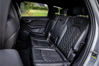 Audi Q7 55 TFSI e Quattro S-Line  S Sportstoel Matrix LED Air Suspension Luchtvering / 24