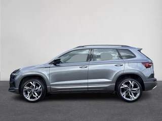 Skoda Karoq 1.5 TSI Sportline | Pano | Clima | Stuur/Stoelverwarming | Cruise | Carplay | Navi | ( Vestiging - Nieuwegein) / 8