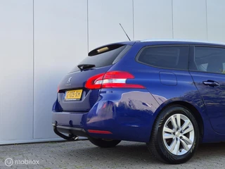 PEUGEOT 308 SW 1.2 PURETECH EXECUTIVE/PANO/LED/TREKHAAK/CARPLAY/CRUISE/LANE ASSIST / 10