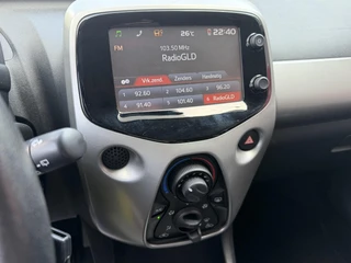 Toyota Aygo 1.0 VVT-i x-play NL-AUTO EL-RAMEN CAMERA NAVI BLUETOOTH AIRCO AUTOMAAT / 20