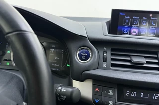 Lexus CT 200h Business Line | Navigatie | Climate Control | Achteruitrijcamera | Parkeersensoren voor & achter / 37