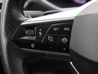 SEAT Tarraco 1.5 TSi 150 Pk Automaat FR Business Intense 7-Pers | 360 Camera | Panorama Dak | Full LED | Trekhaak | Carplay | navigatiesysteem | Climate Control | 20 Inch | 70.775 Km!! / 27