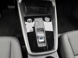 Audi A3 Limousine 30 TFSI AUTOMAAT * Carplay * Climate Control * Parkeersensoren * / 16