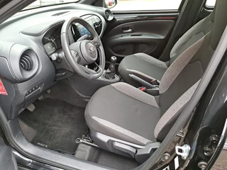 Toyota Aygo X PLAY / 11