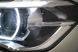 BMW X1 xDrive20i High Executive | PANORAMADAK | HEAD UP | STOELVERWARMING | TREKHAAK / 21