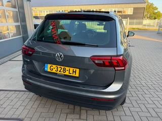 Volkswagen Tiguan 1.5 TSI ACT Highline Business R / Pano / 2x Massage / ACC / Trekhaak / Zeer kompleet ! / 10