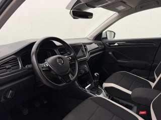 Volkswagen T-Roc 1.5 TSI Sport | Trekhaak | Adaptive Cruise | Stoelverwarming | Digital Dash | CarPlay / 5