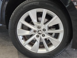Škoda Kamiq 1.0 TSI Ambition  Full-led Navigatie 17'inch lmv / 4