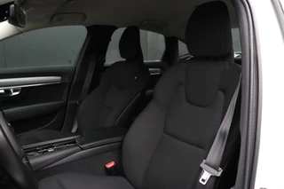 Volvo S90 2.0 T4 Momentum | CAMERA | VIRTUAL COCKPIT | CRUISE | APPLE CARPLAY | / 14