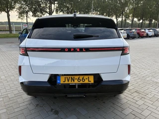 Opel Grandland Electric Business Edition 73 kWh | ECC | Navigatie | Elektrisch glazen panorama-dak | Matrix LED Verlichting | Cruise control | Camera | Winterpakket | 19" LM-Velgen / 6