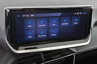 Peugeot 208 1.2 Hybrid 100 e-DCS6 Allure / 13