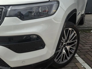 Jeep Compass 4xe 240 Plug-in Hybrid Electric Summit | Apple-Android | Parkeercamera | Leder bekleding / 8