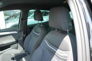 SEAT Arona 1.0 TSI FR Line Carplay,Camera, ACC / 2